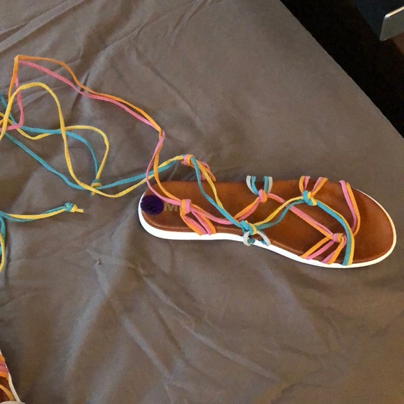 Sandals - Picture 2 of 2